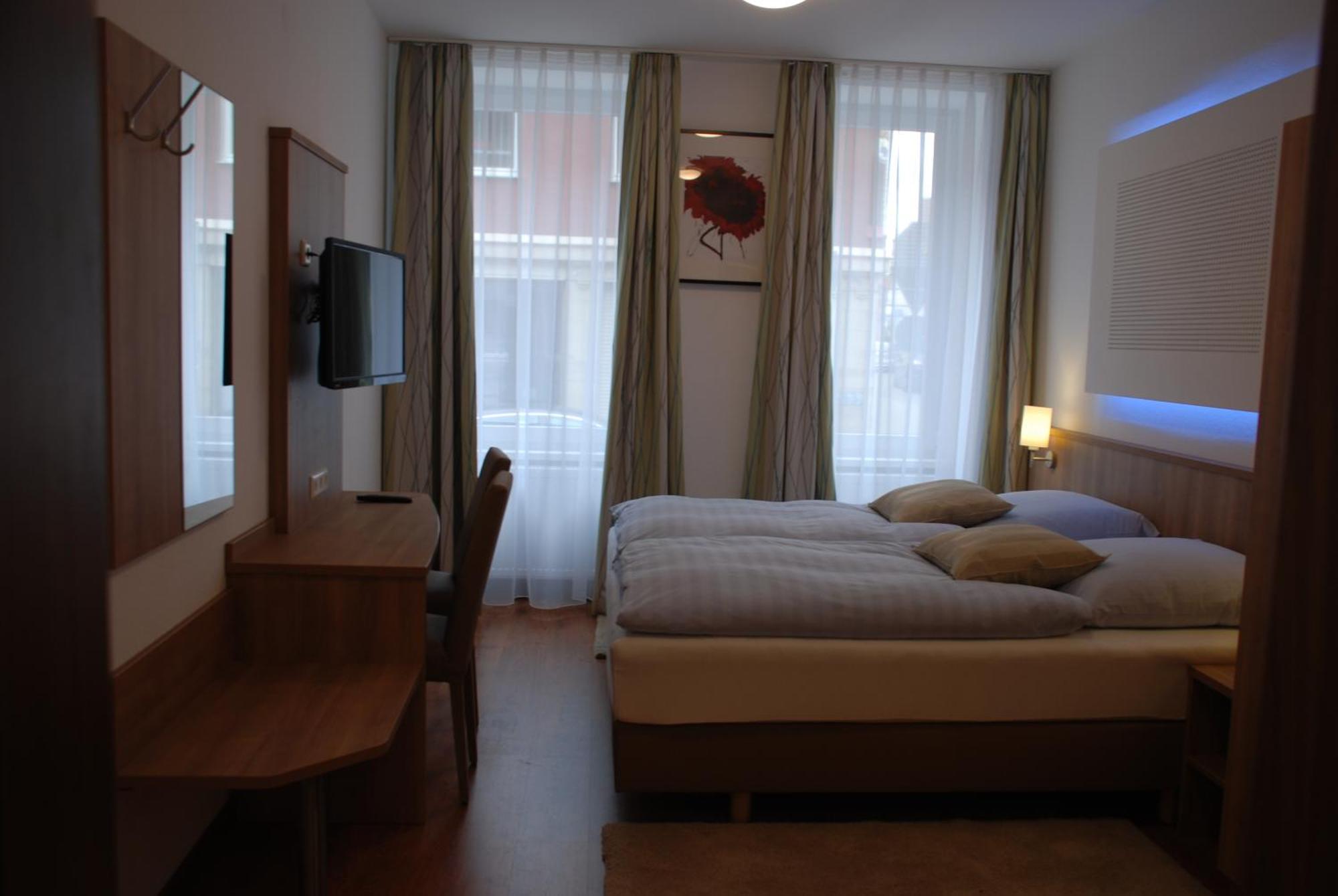 Hotel Rest Inn Bretten Zewnętrze zdjęcie